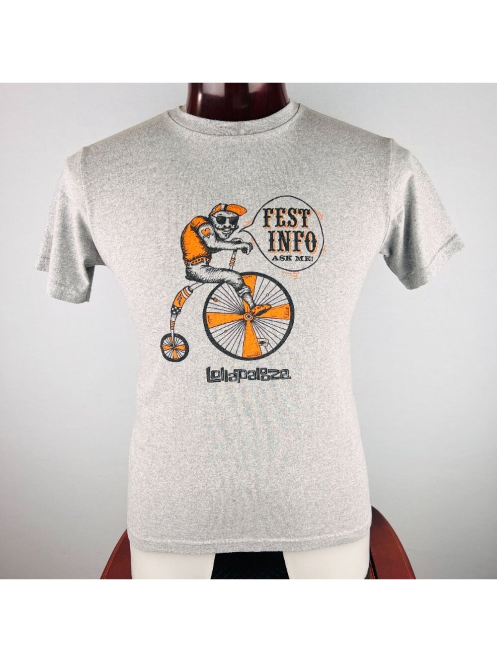 Lollapalooza Volunteer Fest Info Med T-Shirt Shirt